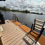 Botel Aava Floating 42 Savonlinna