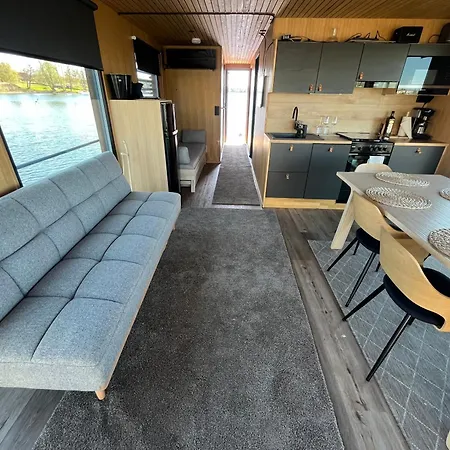 Aava Floating 42 Laivamajoitukset Savonlinna