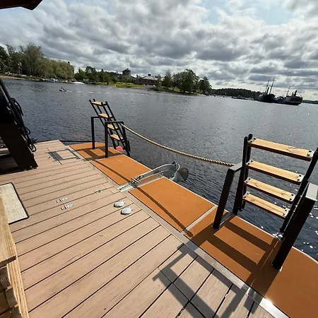 Laivamajoitukset Aava Floating 42 Savonlinna