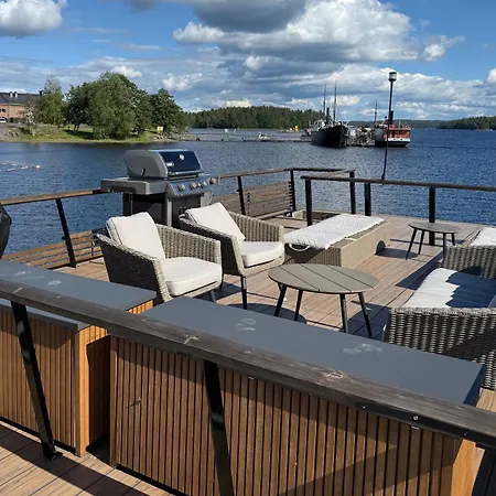 Aava Floating 42