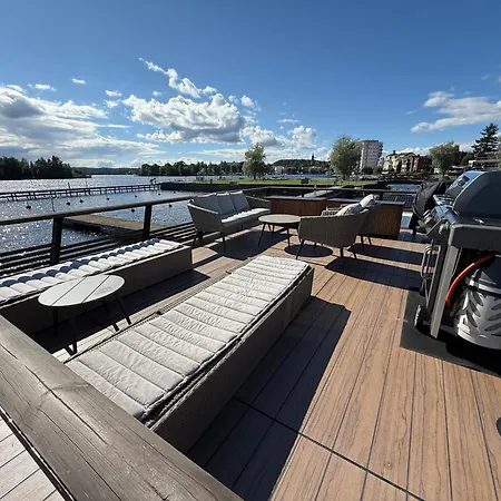 Aava Floating 42 Laivamajoitukset